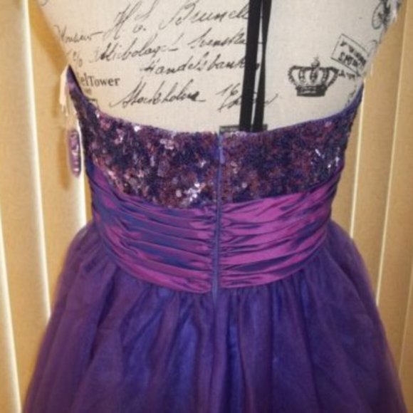 *Weekend Special Sale* Purple Strapless Sequins Short Party Dress Size 10 - Picture 9 of 10